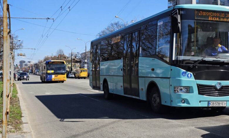 У Чернігові на час ліквідації наслідків ворожої атаки внесено зміни в роботу громадського транспорту 