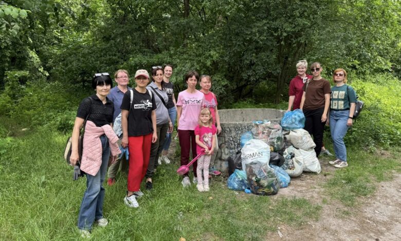 У Чернігові провели екологічну акцію зі знищення амброзії (Фото)