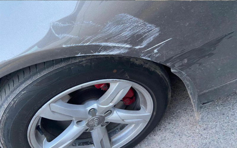 У Чернігові водій автівки пошкодив авто на парковці: на порушника склали чотири адмінматеріали