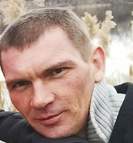У громаді на Чернігівщині провели в останню путь загиблого воїна з Сумщини