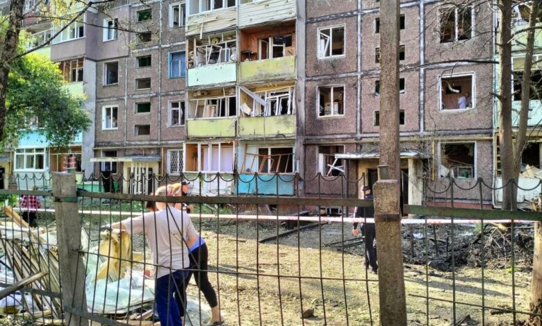 Внаслідок атаки рф на Чернігів пошкоджено житло та інфраструктуру (Фото)