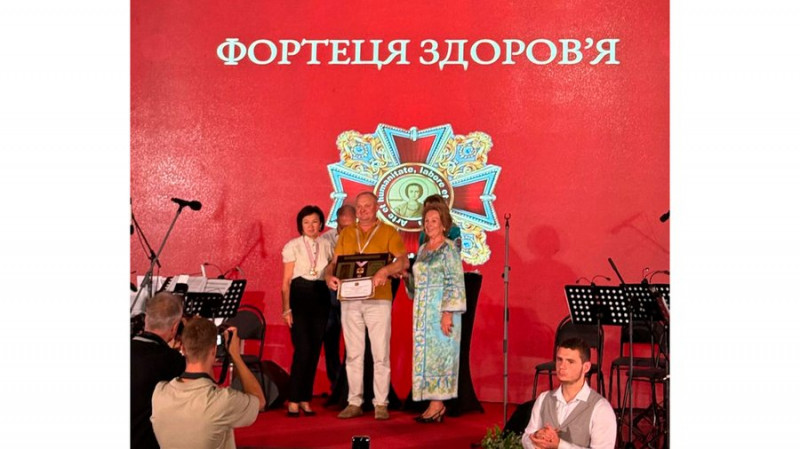 Чернігівську обласну лікарню та ще двох медиків відзначили "Орденом Святого Пантелеймона"