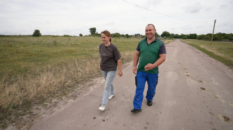 "Це заслуга всіх робітників": на Чернігівщині відновлюють ферму, частково зруйновану військами РФ у березні 2022 року