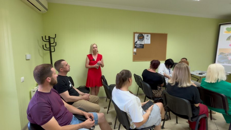 Простір підтримки відкрився у Чернігові: волонтери надають юридичну та психологічну допомогу