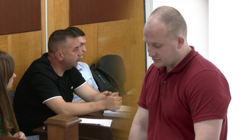 Підозрюваний у спробі продажу двох трофейних танків і бронеавтомобіля виявися депутатом та Почесним громадянином Ніжина