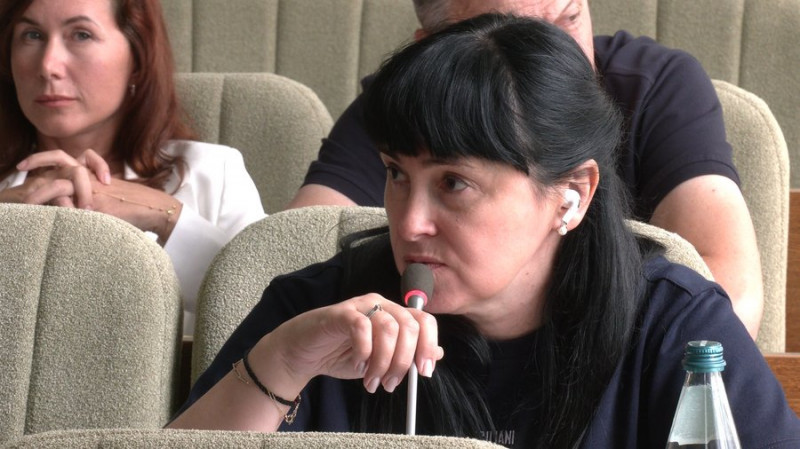 Візит Владислава Атрошенка, пропозиція повернути Ломака на посаду секретаря: як у Чернігові пройшла сесія