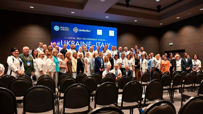 28 проєктів на 215 млн євро: що представляла Чернігівщина на полях URC 2025 в Італії та які меморандуми підписали