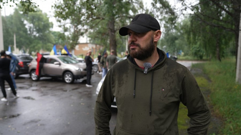 Загинув в авіакатастрофі, коли везли на обмін: у Славутичі прощалися з нацгвардійцем Іваном Роєм