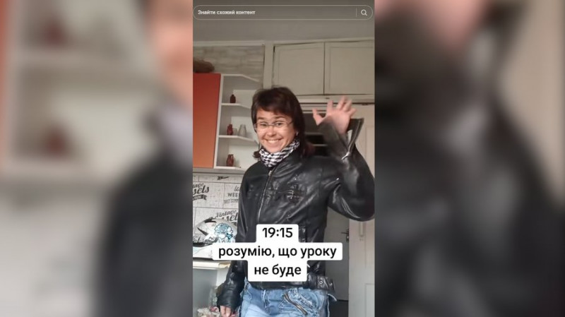 "На одній хвилі з дітьми": репетиторка з Чернігова їздить на байку та знімає відео для TikTok