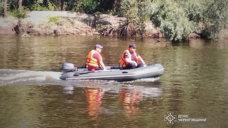 Водолази дістали з Десни тіло жінки, яка потонула неподалік Остра на Чернігівщині 11 липня