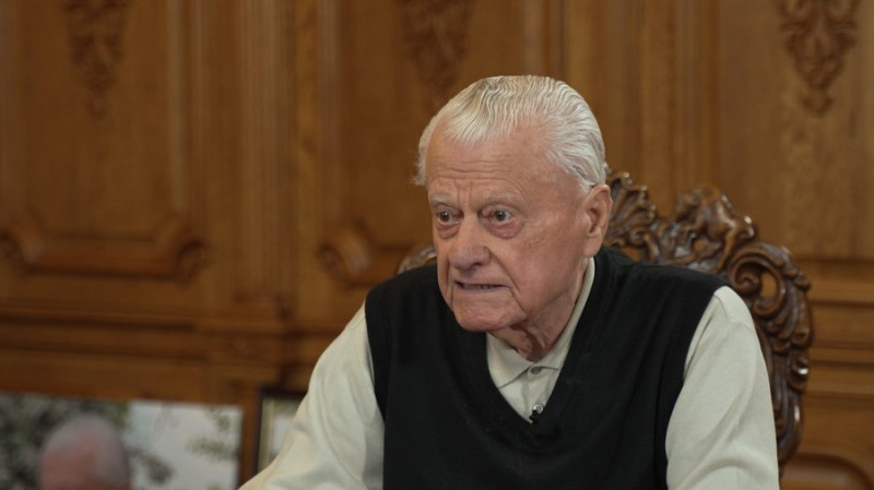 Героя України та аграрія з Чернігівщини Леоніда Яковишина поховали у мавзолеї, який він сам собі збудував за життя