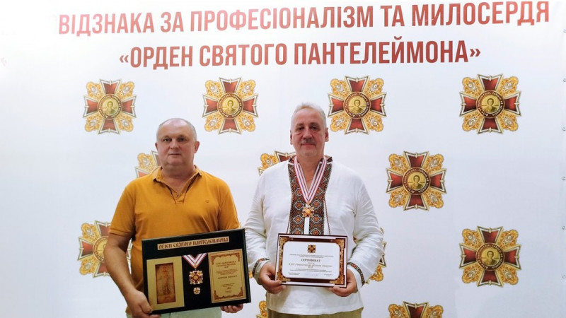Чернігівську обласну лікарню та ще двох медиків відзначили "Орденом Святого Пантелеймона"