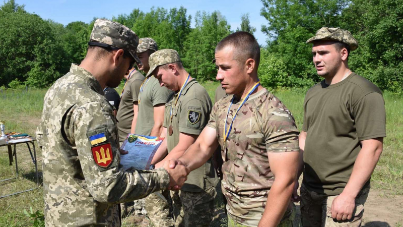 Кавалер ордена "За мужність" Артем Панчик: біля Ягідного ми воювали з генералом Ніколюком, він "задвухсотив" двох росіян