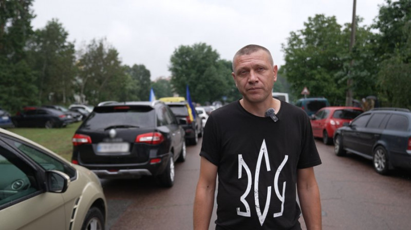 Загинув в авіакатастрофі, коли везли на обмін: у Славутичі прощалися з нацгвардійцем Іваном Роєм