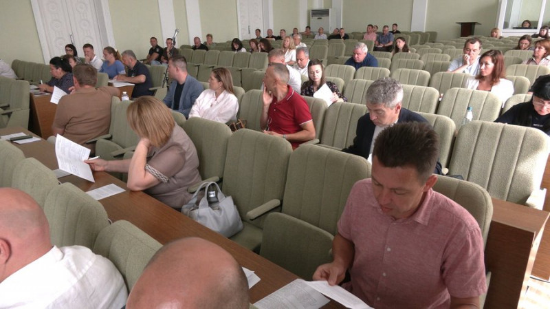 Візит Владислава Атрошенка, пропозиція повернути Ломака на посаду секретаря: як у Чернігові пройшла сесія