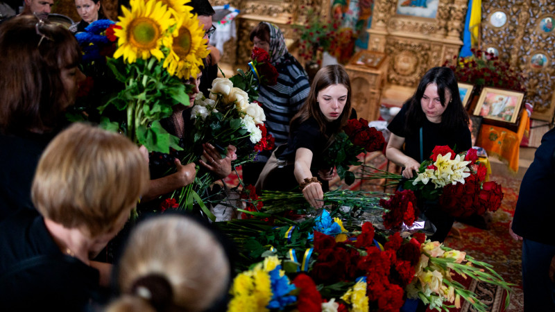 Пропрацював сім років журналістом, а 2023-го долучився до ЗСУ: у Чернігові попрощалися з журналістом Богданом Зайцем