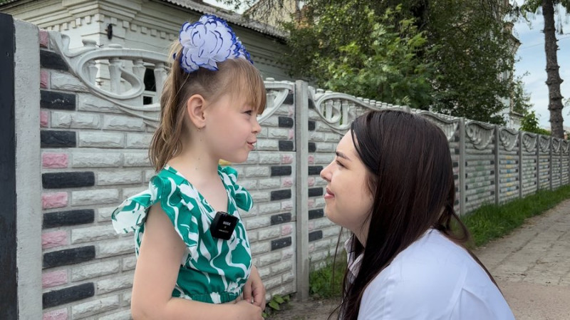 "Я тут можу спати спокійно": історія жінки, яка з донькою живе в Козельці після виїзду з прикордонного села на Сумщині