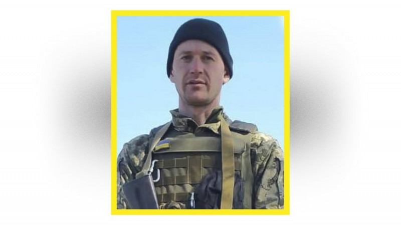 На Чернігівщині попрощалися з військовими Олександром Попаденцем та Олександром Акуленком