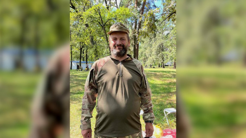 "Па, ти – мої ліки для душі": чернігівка ходить зустрічати військових з полону, щоб дізнатися про своїх рідних