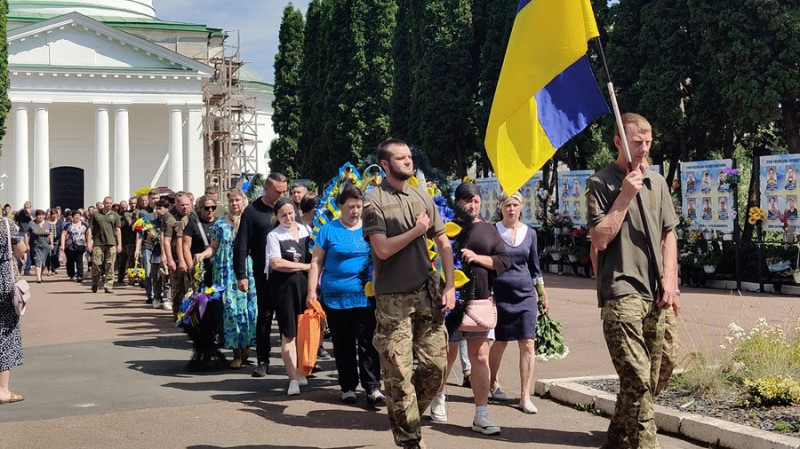 На Чернігівщині попрощалися з загиблими захисниками Олегом Даниленком та Олександром Чабаном