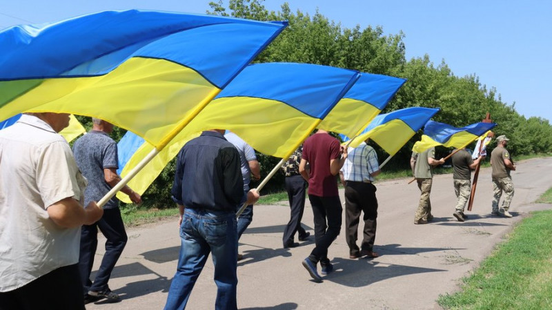У Варвинській громаді на Чернігівщині поховали бійця Анатолія Оніщенка, якого майже два роки вважали зниклим безвісти