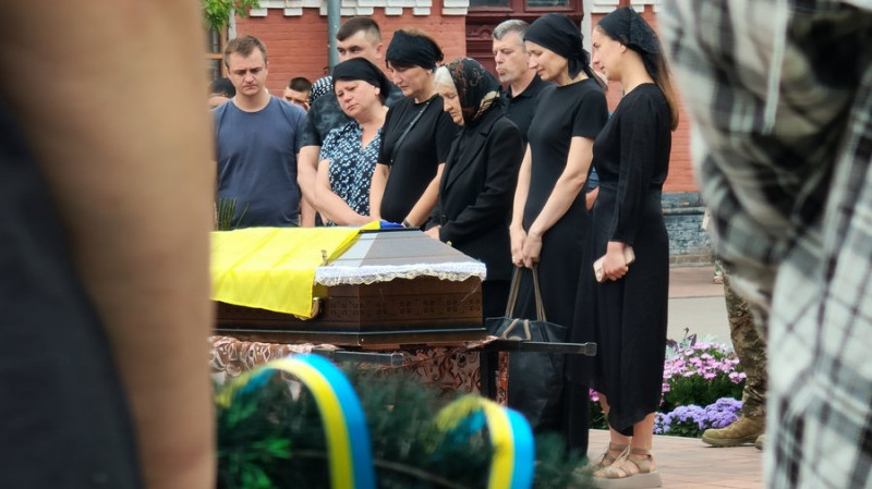 Сімох захисників провели в останню путь на Чернігівщині 18 липня