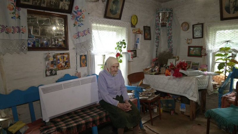 Придумує жарти, має гарну пам'ять: найстарша жителька Новгород-Сіверщини Олена Іоськова відзначила 102-й день народження