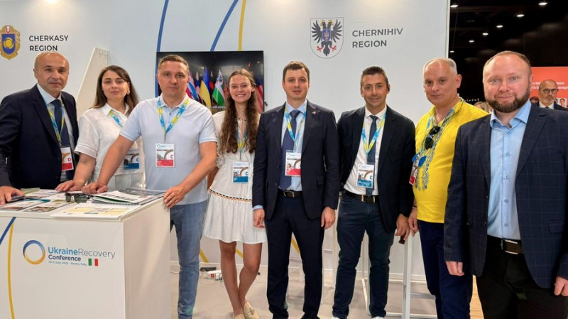 28 проєктів на 215 млн євро: що представляла Чернігівщина на полях URC 2025 в Італії та які меморандуми підписали