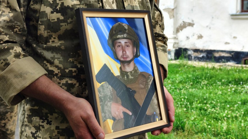 Сімох захисників провели в останню путь на Чернігівщині 18 липня