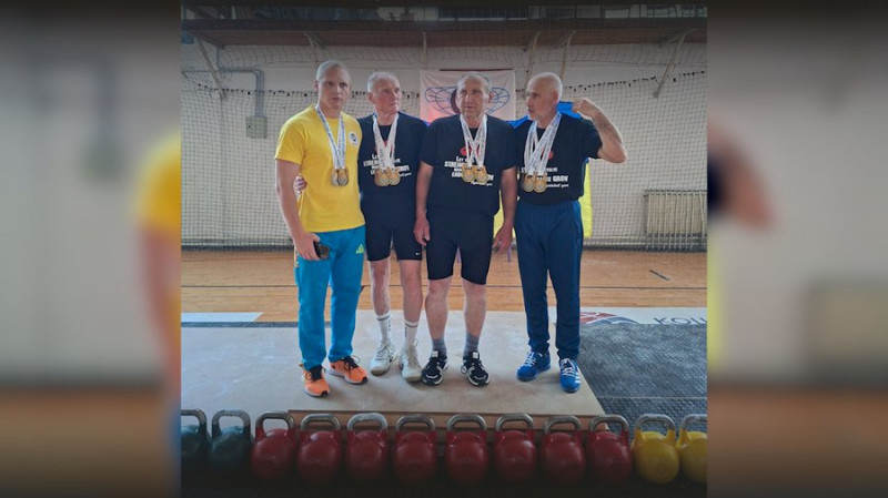69-річний чоловік з Чернігова став дворазовим чемпіоном Європи з гирьового спорту