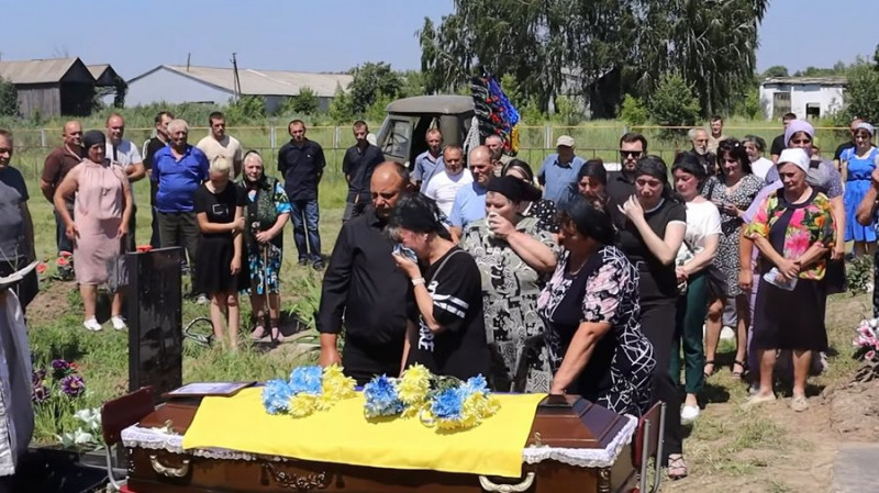 На Чернігівщині поховали захисників Віталія Никипорця та Юрія Куценка