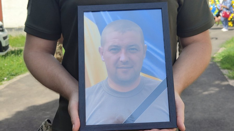 На Чернігівщині попрощалися з загиблими захисниками Олегом Даниленком та Олександром Чабаном