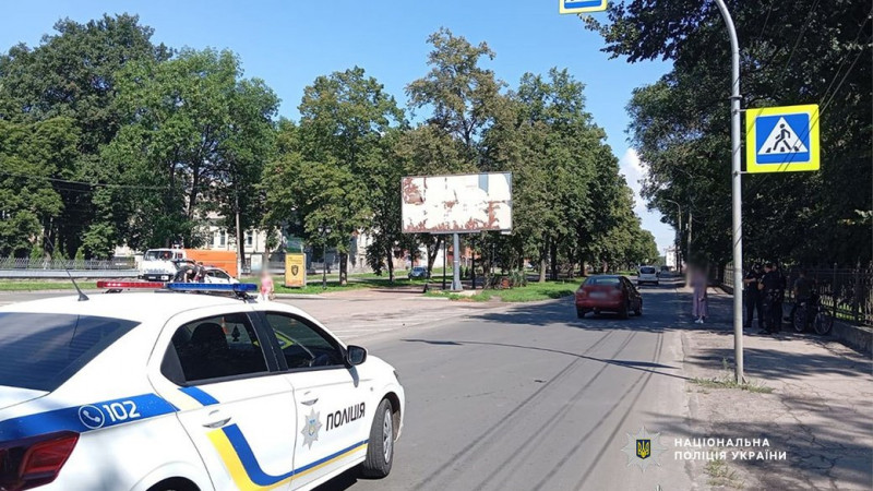 Четверо людей травмовані, а машина загорілася: на Чернігівщині сталася ДТП з потерпілими