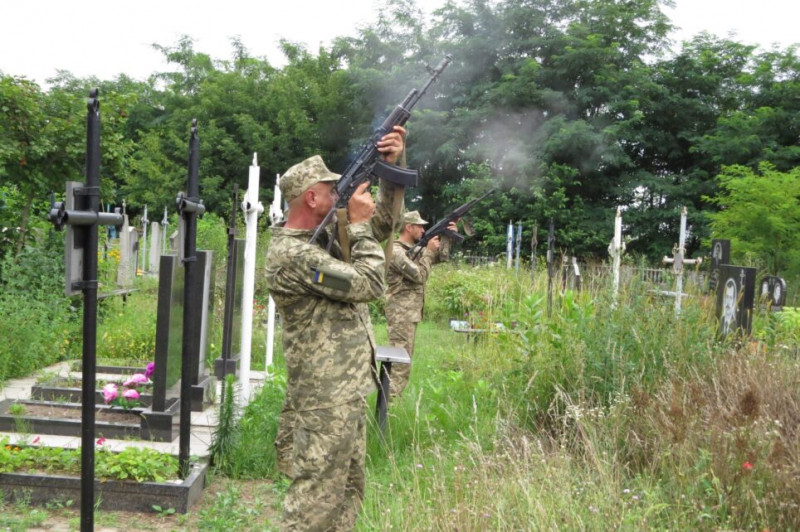 На Чернігівщині попрощалися із захисником