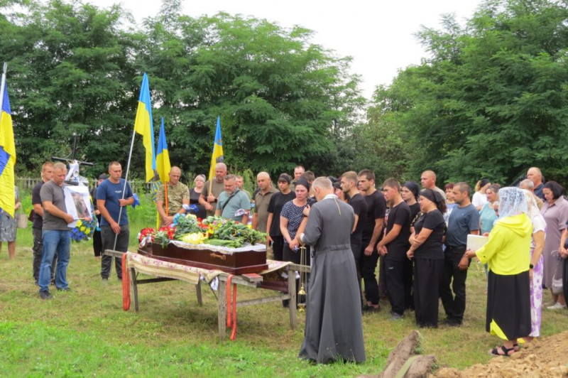 На Чернігівщині попрощалися із захисником