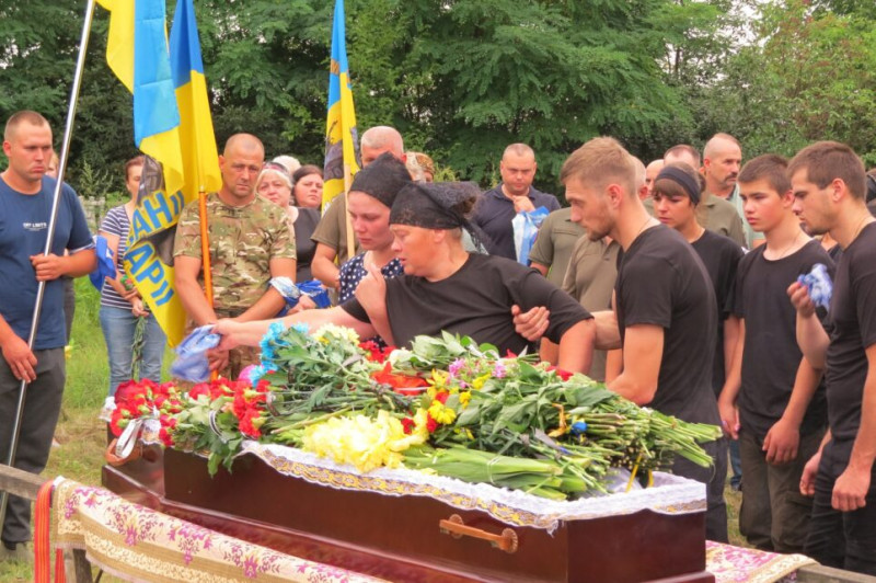 На Чернігівщині попрощалися із захисником