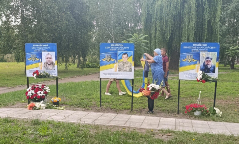 На Чернігівщині увічнили пам’ять трьох захисників, які загинули на війні (Фото)