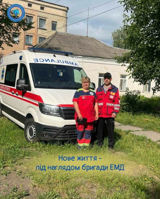 На Чернігівщині жінка народила дитину у кареті швидкої допомоги