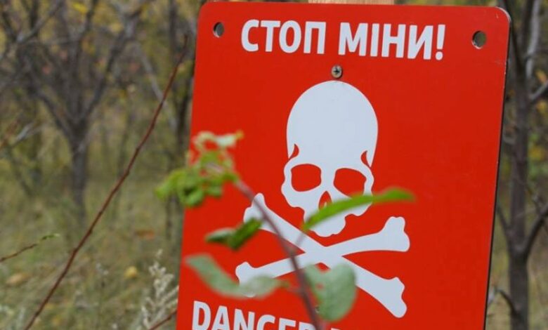 На прикордонні Чернігівщини тракторист наїхав на вибуховий предмет: чоловік у тяжкому стані