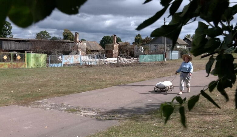 Не хочуть полишати домівки та городи: у 5-кілометровій зоні прикордоння Чернігівщини ще залишаються понад 650 людей