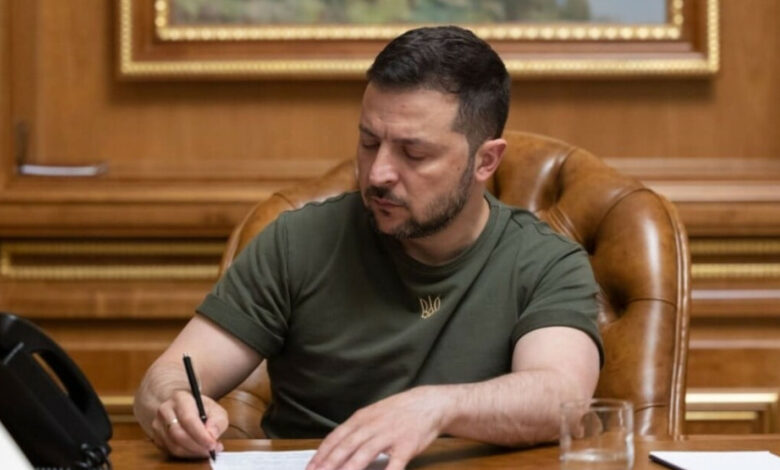 Почесні звання та орден «За заслуги»: Зеленський відзначив чернігівських лікарів