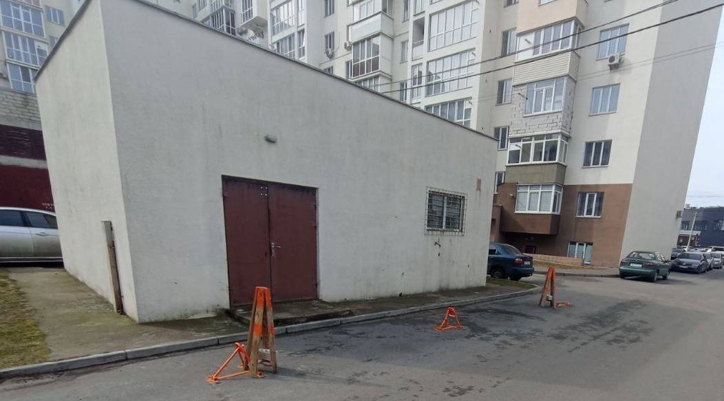 Продовжується робота з демонтажу незаконно встановлених об’єктів на території міста