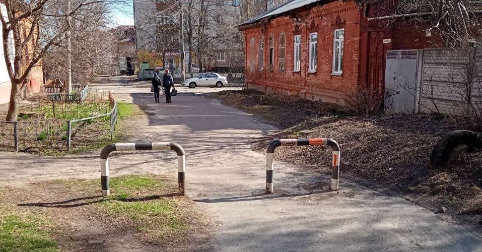 Продовжується робота з демонтажу незаконно встановлених об’єктів на території міста