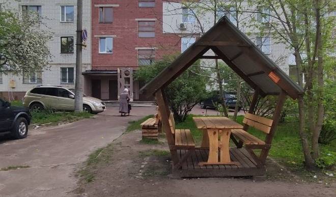 Продовжується робота з демонтажу незаконно встановлених об’єктів на території міста