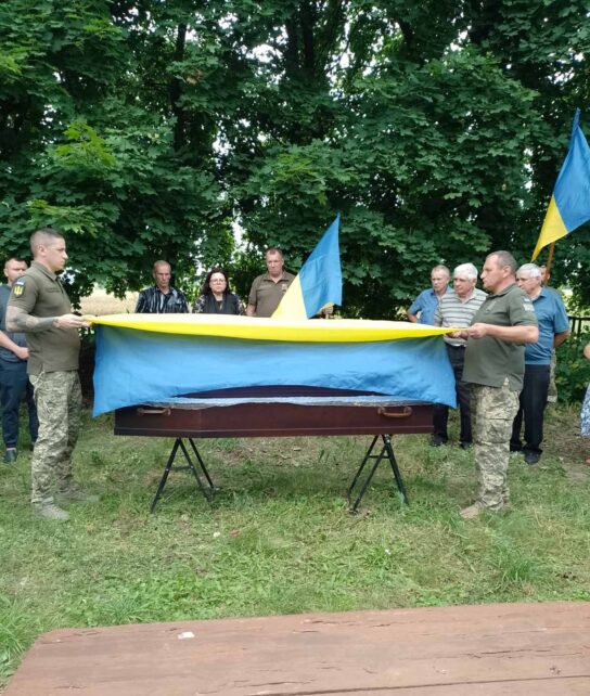 Серце зупинилося через хворобу: на Чернігівщині поховали захисника, старшого сержанта