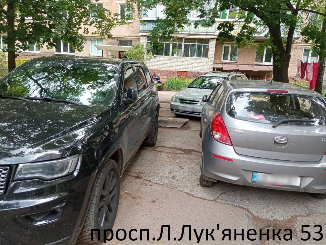 У Чернігові демонтують ще понад 30 незаконних тимчасових споруд