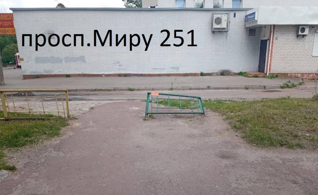 У Чернігові демонтують ще понад 30 незаконних тимчасових споруд