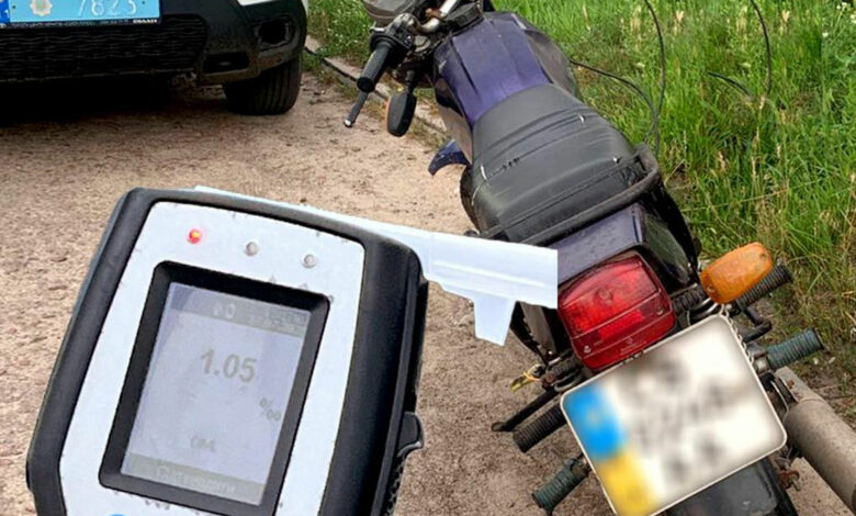 У Чернігові впіймали п’яного підлітка на мотоциклі, який неодноразово порушував ПДР