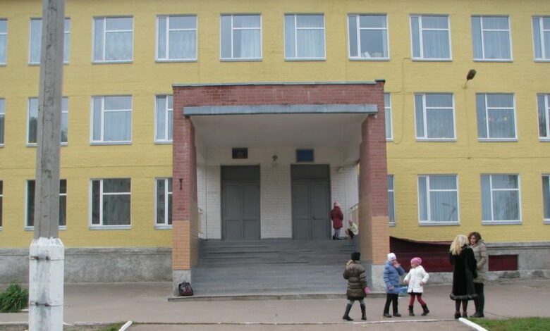 «У нас сьогодні – неймовірне свято»: нарешті відбулося зарахування дітей до 10 класу школи № 19
