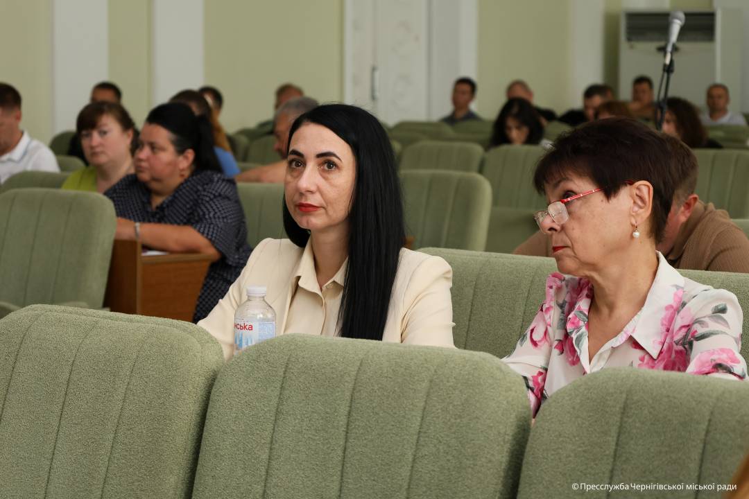 У роботі другого засідання 45-ї (позачергової) сесії Чернігівської міської ради VIII скликання оголошено перерву